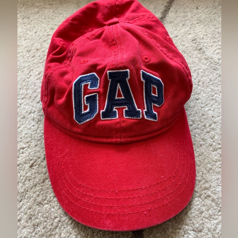 GAP cap with adjustable strap, GUC